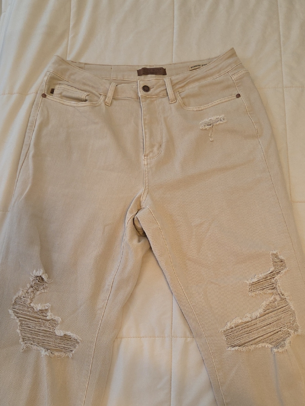 Judy Blue Cream Distressed Jeans